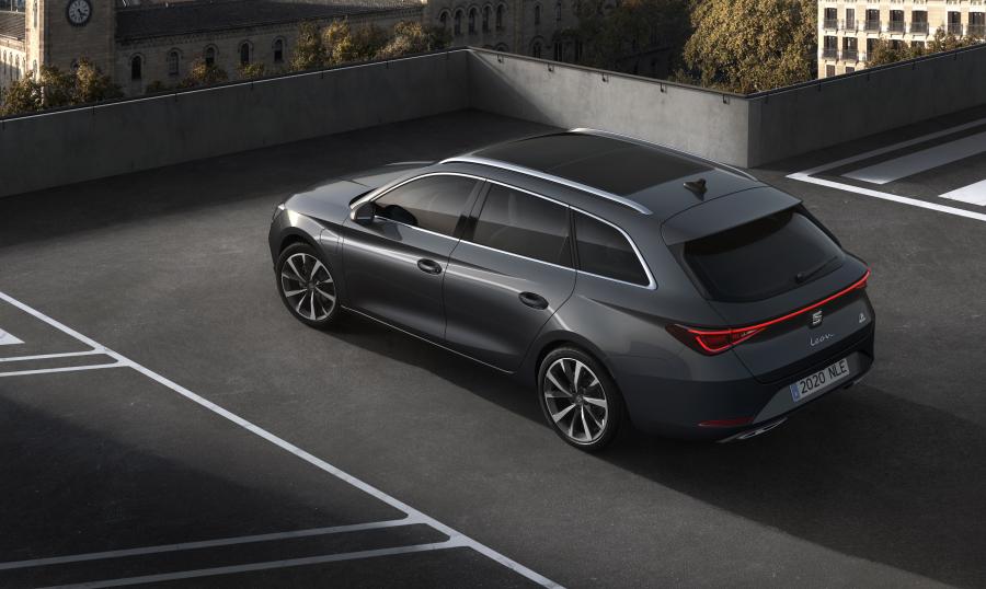  Seat Leon Sportstourer FR eHybrid 2020 года  (WW) (фото 3 из 16)